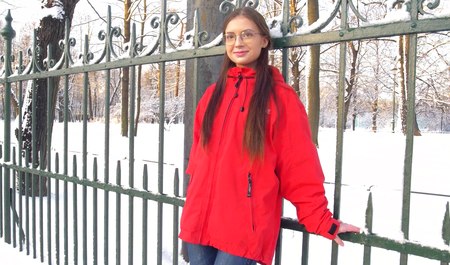 Питерский парень подвез новую знакомую до дома и отодрал в задницу