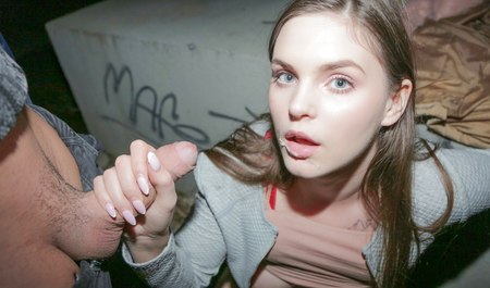 Пикапер помог чешской девушке и трахнул ее за деньги на билет