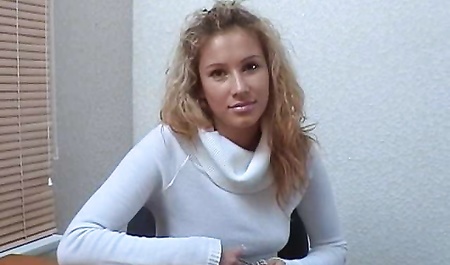 Отдалась в попу и получила хорошую работу