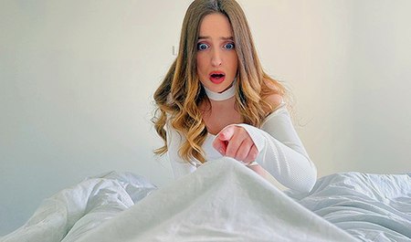 Сводная сестра помогает брату снять стояк посредством секса