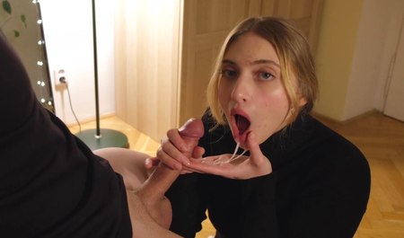 Ради настоящей любви красотка Кроки согласна даже проглотить сперму...