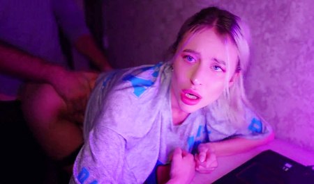 Можно пенис отсосать и до полуночи играть...