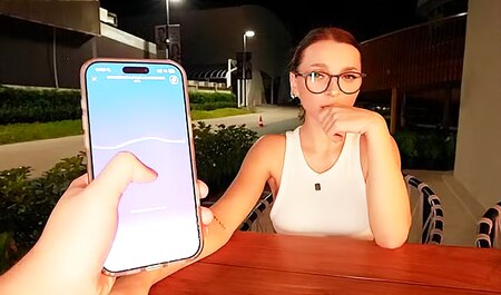 Чтобы там ни говорили, но, похоже, я довел свою подругу до сквирта во время первого же свидания в общественном туалете...